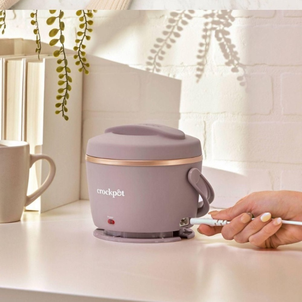 NIB Crock pot  Portable 20 oz Food Warmer in Pink